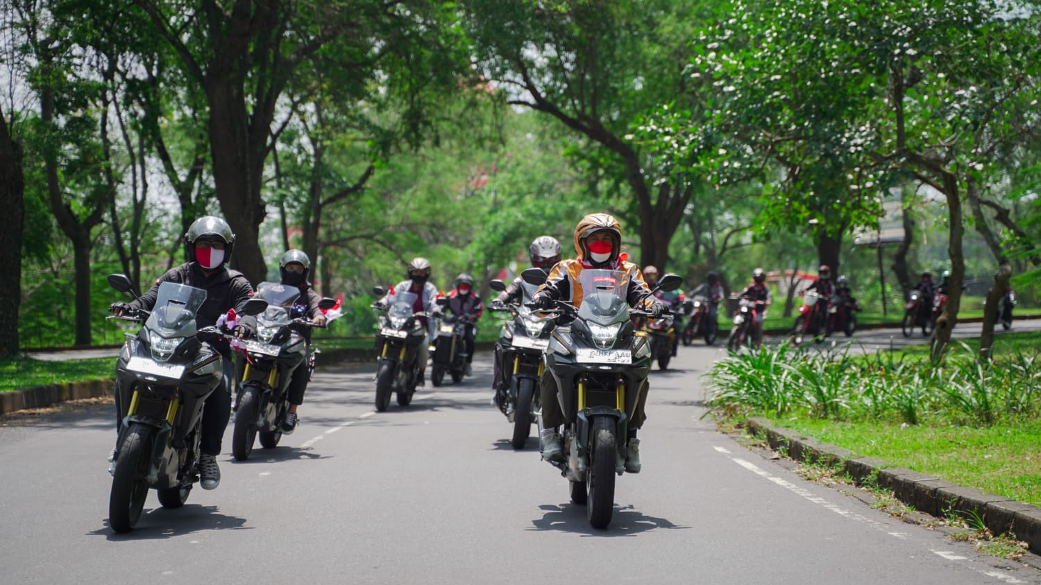 Kobarkan Semangat Kemerdekaan, Komunitas Rayakan Kemerdekaan Dengan Turing dan Berbagi.